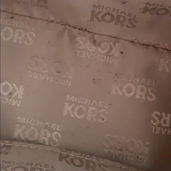 Michael Kors Travel Pouch - Picture 4 of 4